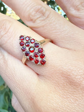 Vintage 9ct Gold Garnet Cluster Ring Size P