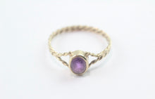 British Vintage 9ct Gold Purple Amethyst Solitaire Ring