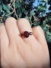 Vintage 1973 9ct Gold Garnet Trilogy Ring Size K