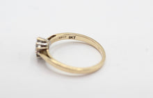 Vintage 9ct Gold Diamond Daisy Ring Size M