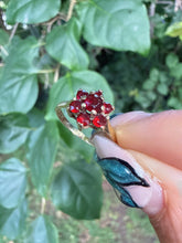 Vintage London 9ct Gold Garnet Daisy Ring Size J 1977