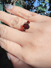 Vintage 1973 9ct Gold Garnet Trilogy Ring Size K