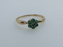 Vintage Birmingham 9ct Gold Emerald Daisy Cluster Ring