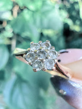 Vintage 9ct Gold Diamond Daisy Ring Size M