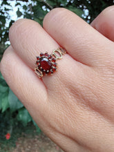 Vintage 9ct Gold Garnet Cluster Ring Edinburgh L 1/2