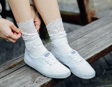 Women Lady Girls Ankle Retro Lace Frilly Ruffle Slouch Fashion dress Short Socks