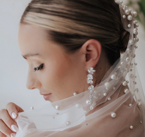 Women White Ivory Bride Head Hair Crystal Pearl lace Tulle Simple Wedding Veil