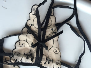 Women Lady Nude / Purple lace sexy wireless Bra open crotch panties Lingerie Set