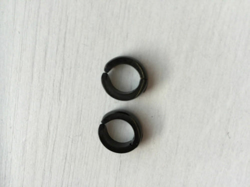 2x Man Magnetic Titanium plated Fake Earrings clip on no ear piercing hole Hoop 1 Pair 4x9mm in Black
