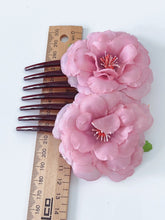 Women Hawaii Tropical Beach Camellia Flower Hair Styling Updo French Twist Comb