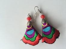 Women Lady Retro Ethic Embroidery Boho Bohemian Hook dangle Ear Drop Earrings Red with Green