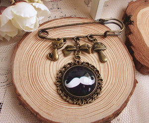1 Women Girl Beard Retro Vintage Look Cameo Scarf Collar Hat brooch Brooche Pin