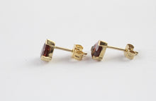 Vintage 9ct Yellow Gold Garnet Earrings
