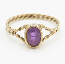British Vintage 9ct Gold Purple Amethyst Solitaire Ring