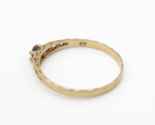 Vintage Dainty 9ct Yellow Gold Garnet Ring Size M