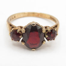 Vintage 1973 9ct Gold Garnet Trilogy Ring Size K