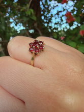 Vintage London 9ct Gold Garnet Daisy Ring Size J 1977