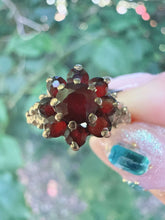 Vintage 9ct Gold Garnet Daisy Cluster Ring Size L 1/2