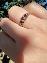 Vintage 1980s 9ct Gold Garnet Trilogy Ring Size I½