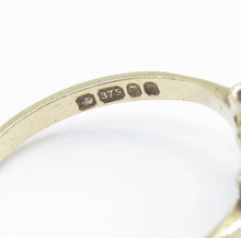 Vintage London 9ct Gold Garnet Daisy Ring Size J 1977