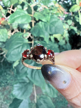 Vintage 1973 9ct Gold Garnet Trilogy Ring Size K