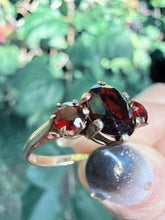 Vintage 1973 9ct Gold Garnet Trilogy Ring Size K