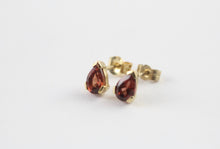 Vintage 9ct Yellow Gold Garnet Earrings