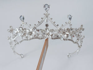 Handmade Crystal Floral Bridal Tiara Elegant Wedding Crown