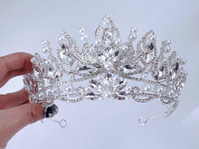 Silver Crystal Bow Pearl Tiara - Elegant Tiara for Weddings & Events