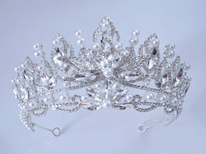 Silver Crystal Bow Pearl Tiara - Elegant Tiara for Weddings & Events