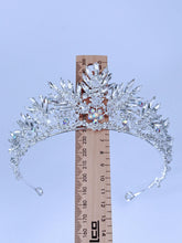 Stunning Ice Queen Crystal Tiara - Elegant Tiara for Weddings & Events