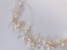 Women White flower Pearl gold wire Party Hair Head band Headband Garland tiara