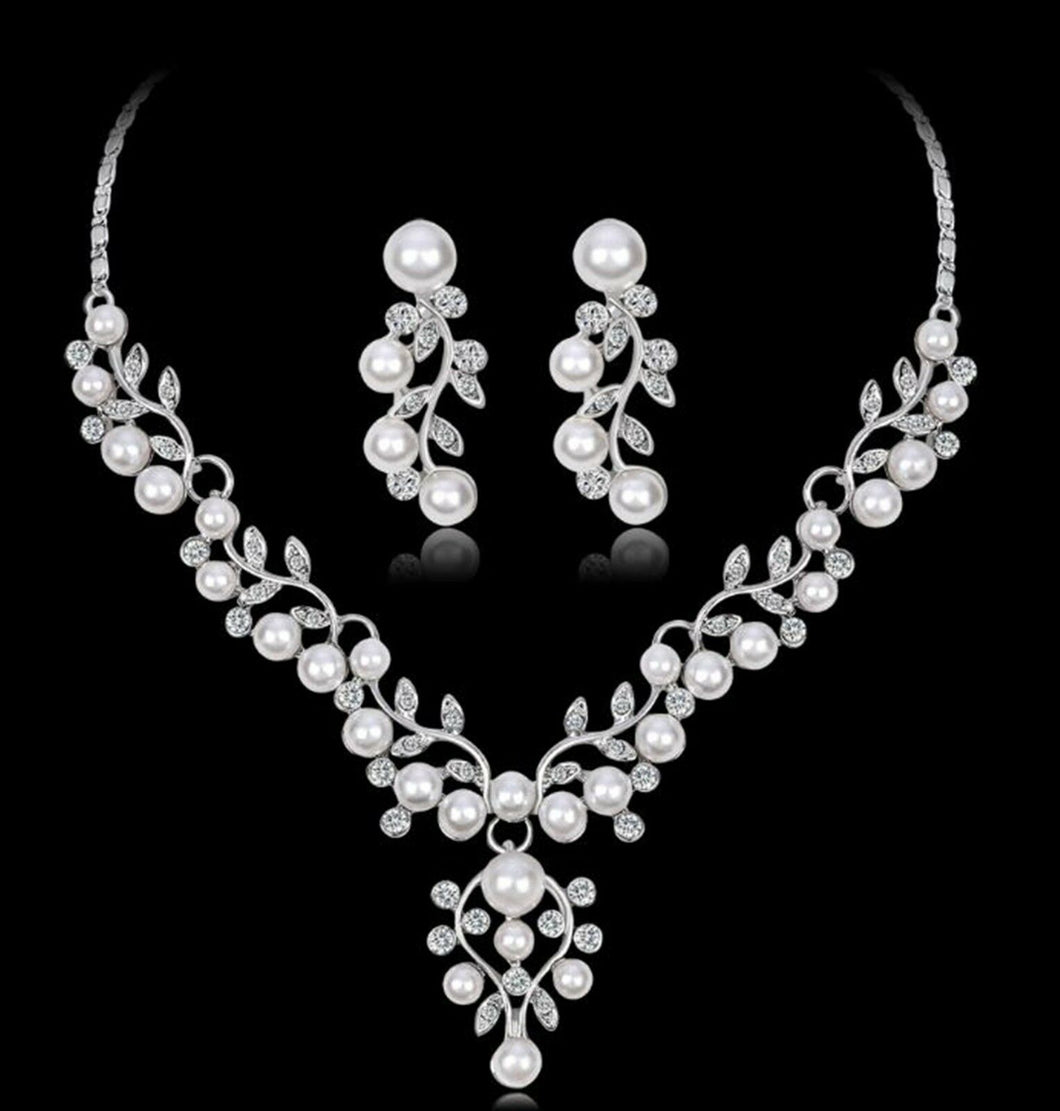 Women White Pearl Party Silver Crystal Shine Rhinestone Necklace Earrings Set