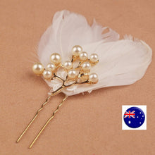 Women Bride Wedding White Feather Race Melbourne Cup Hair Clip Pin Fascinator