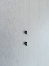 Women Ladies Black Heart love Magnetic No Piercing Ear Hole Earrings Ear Studs