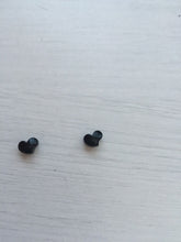 Women Ladies Black Heart love Magnetic No Piercing Ear Hole Earrings Ear Studs