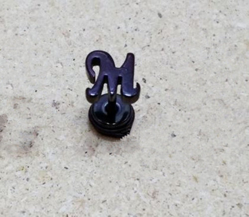 1PIECE Black 316L Stainless Steel Titanium plate M letter alphabet Earring Stud