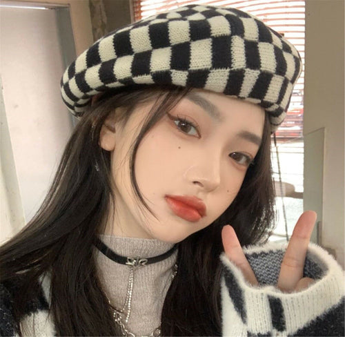 Women Winter Autumn Warm Black Check French Artist Round Beret Hat Cap Beanie