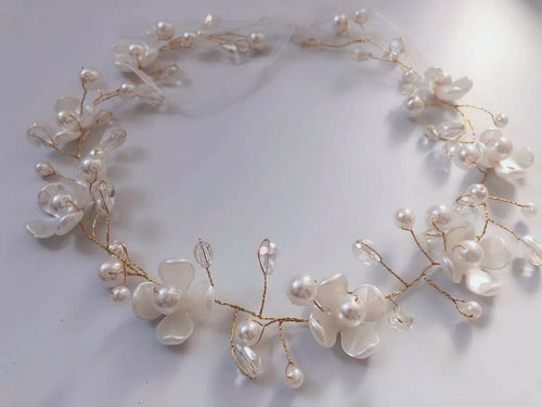 Women White flower Pearl gold wire Party Hair Head band Headband Garland tiara