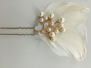 Women Bride Wedding White Feather Race Melbourne Cup Hair Clip Pin Fascinator