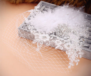 Women White Wedding Bride Race Melbourne Cup Hair Clip Mesh Feather Fascinator