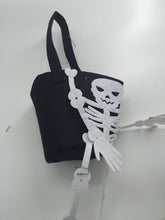 Halloween Non-woven Party Decor Treat or Trick Candy Skull bone Bag Basket PROP