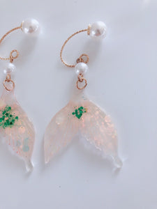 Women Girl Novelty Gold Glitter Fish Mermaid Tail Party Dangle Pearl Earrings