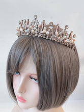 Retro beige Tiara Model