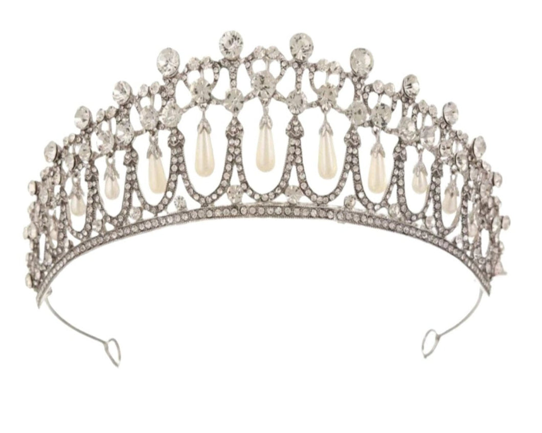 Royal Look Pearl Tiara