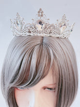 Silver Heart Tiara Model