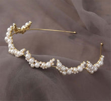 Elegant Pearl Moon Tiara – Gold Crecent Headband